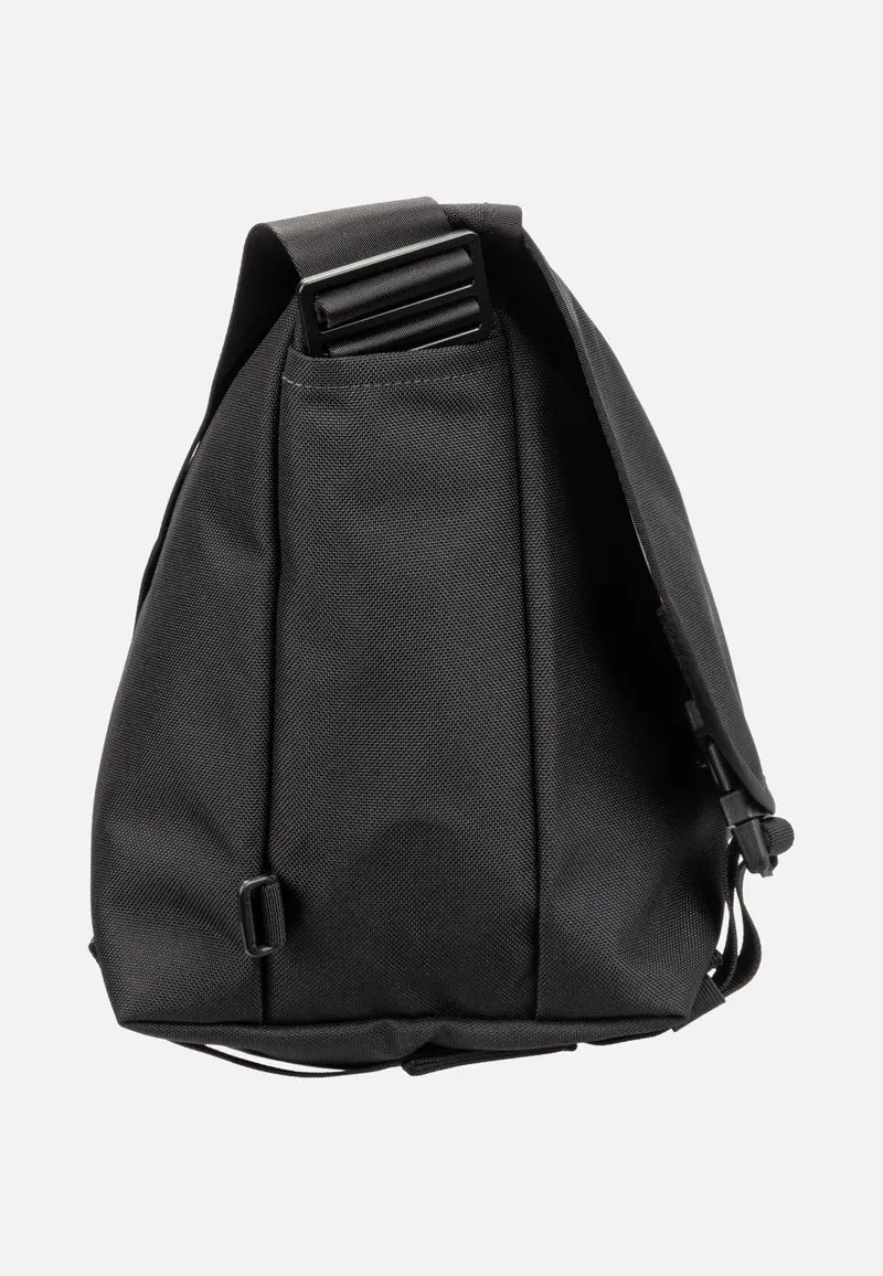 Classic Messenger M Jet Black - Messenger Bag