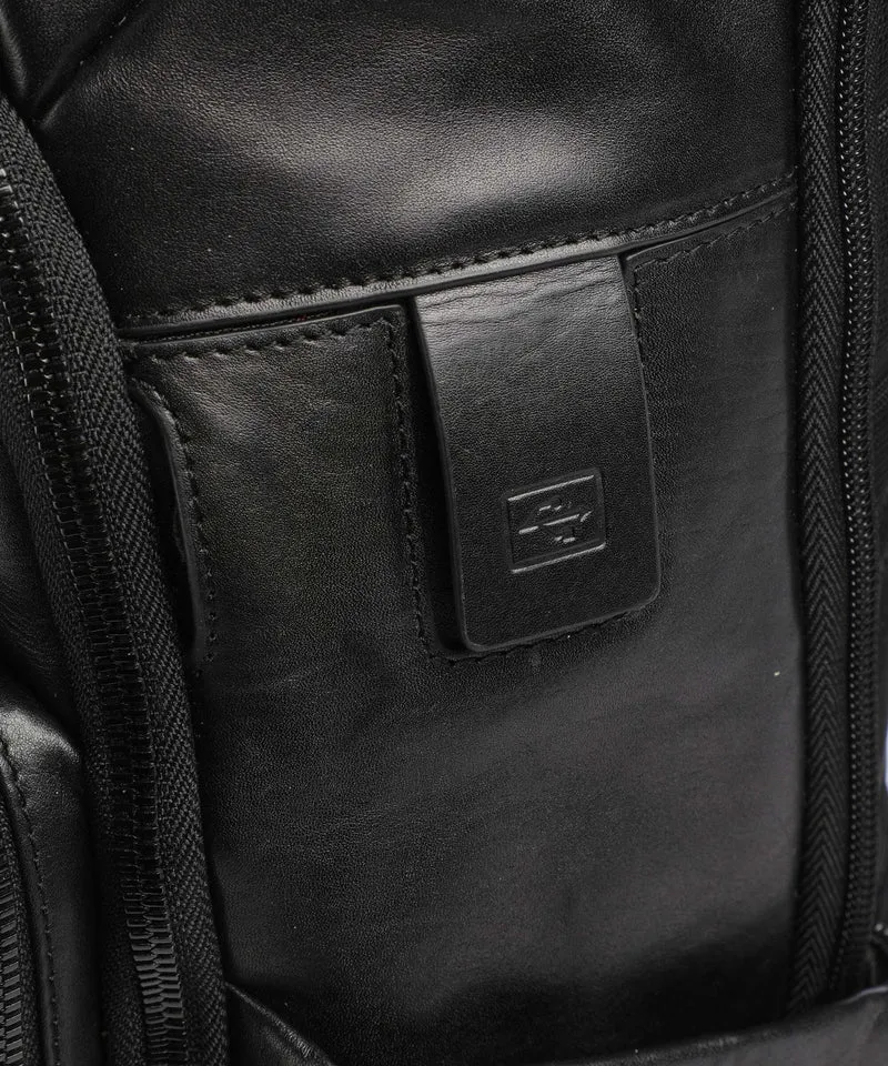 Piquadro W136 Reiserucksack nero