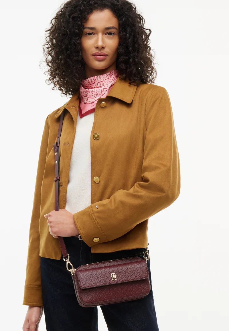 TH Icon Camera Mono Oxblood - Crossbody Bag