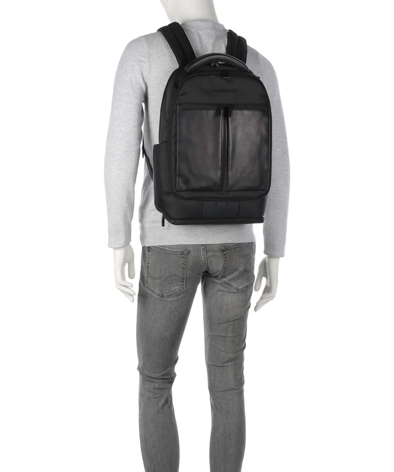Piquadro S136 Rucksack black
