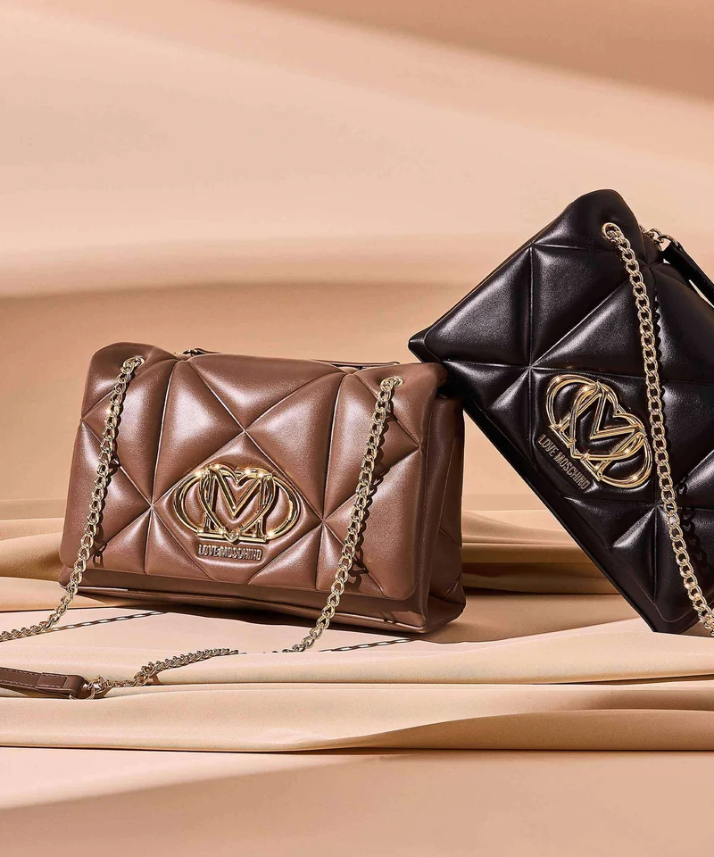 Love Moschino Embossed Q Schultertasche mud