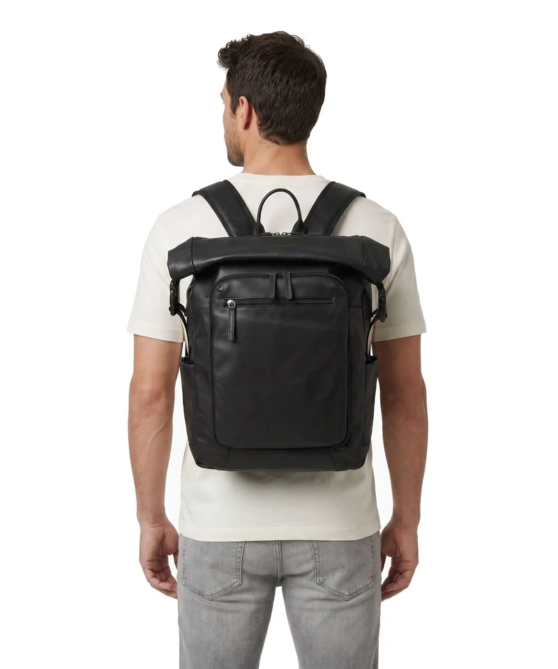 The Chesterfield Brand Wax Pull Up Cow Remo Rolltop Rucksack black