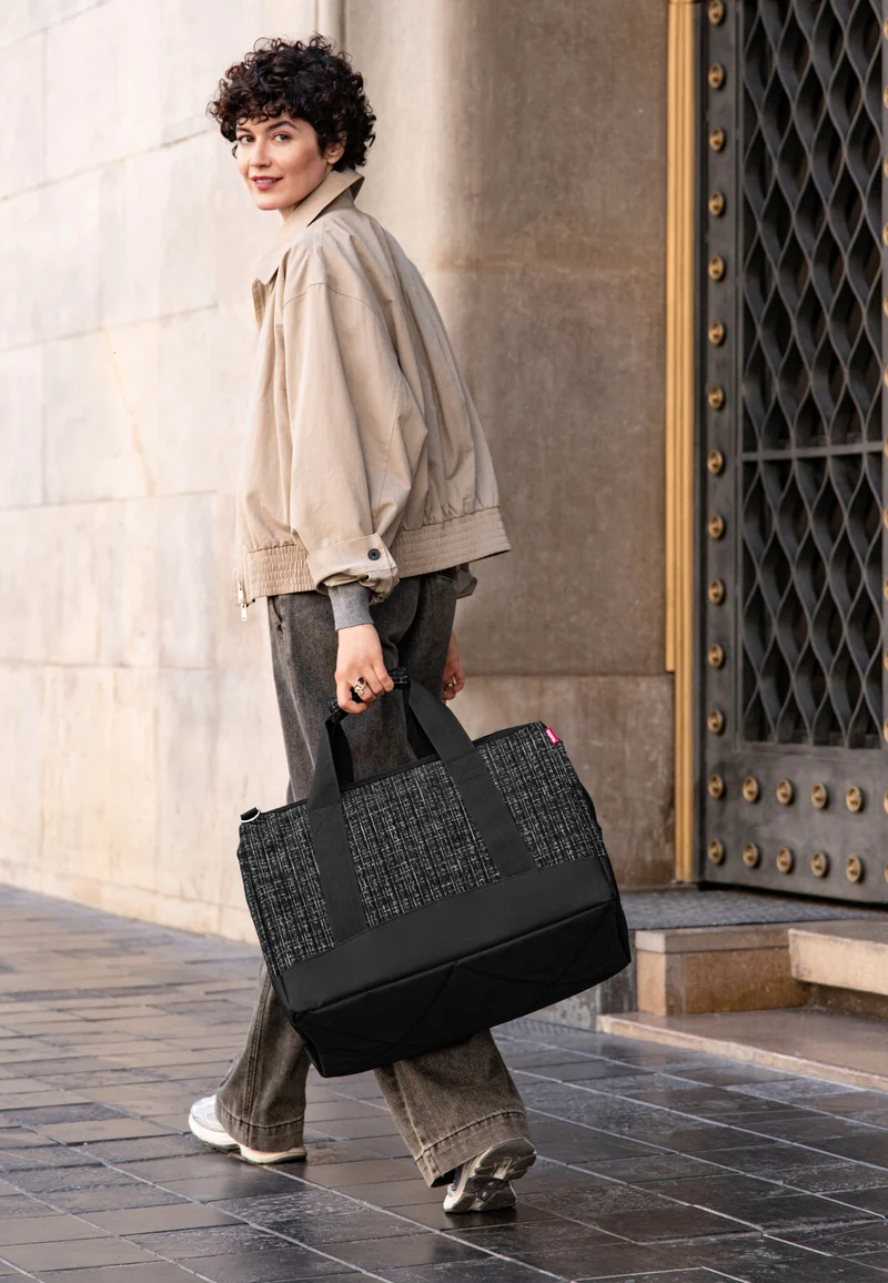 Allrounder L Bouclé Black - Weekender