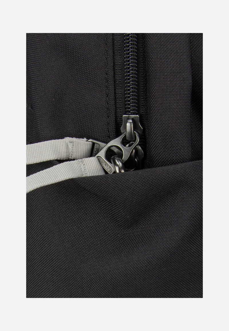 GO 15L Jet Black - Rucksack