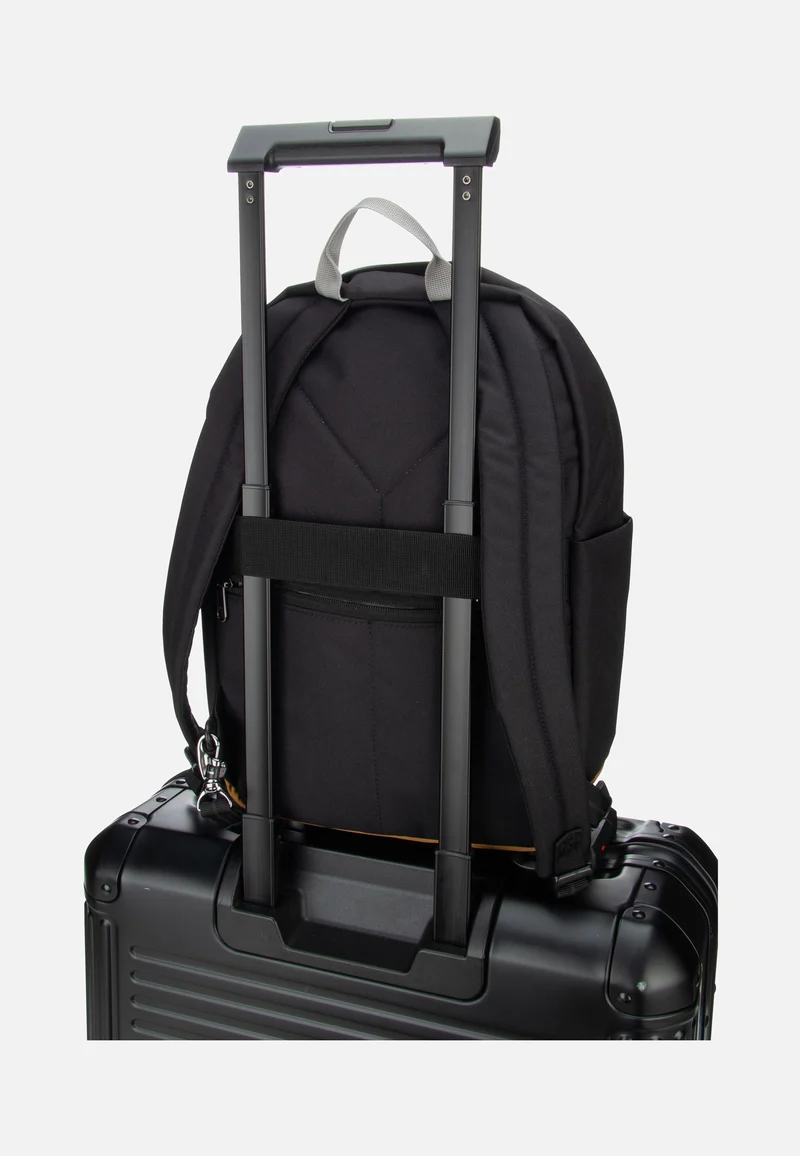 GO 15L Jet Black - Rucksack