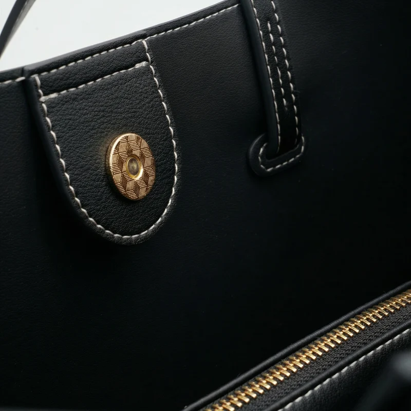 EMALIA - BLACK