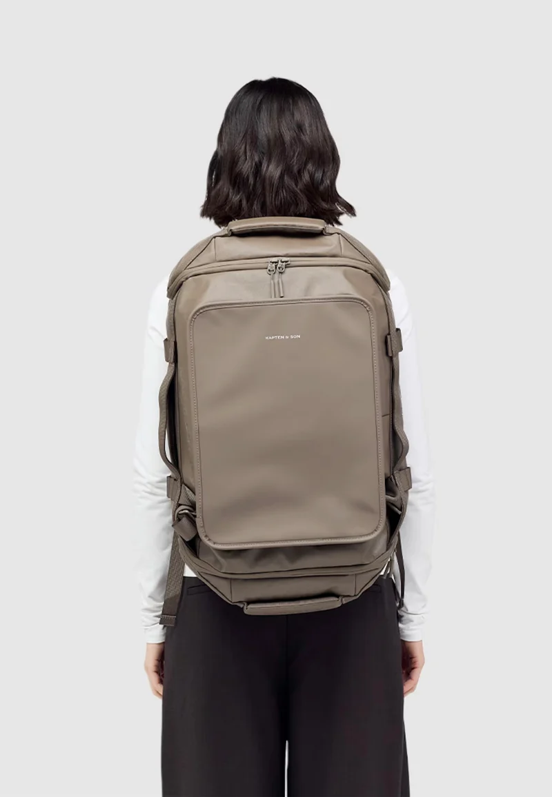 Lisbon Duffle Backpack Medium Walnut - Reiserucksack