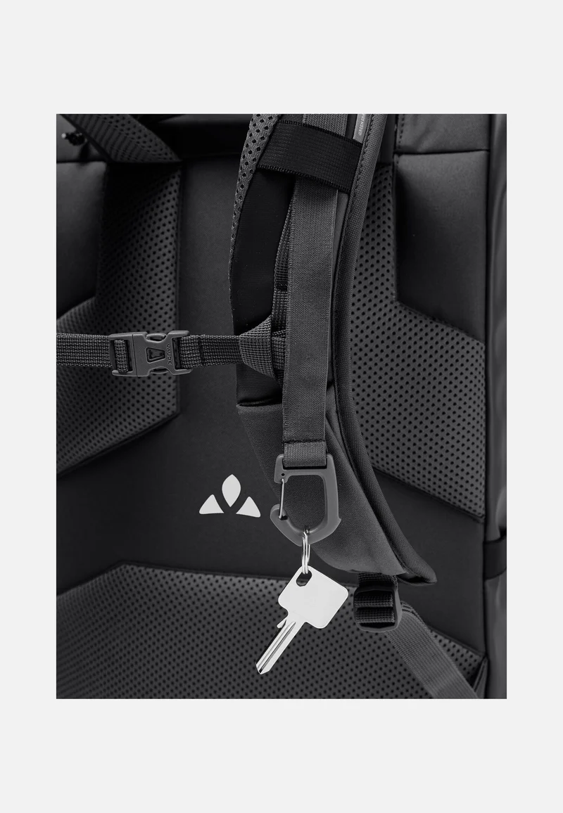 Mineo 23 Black - Rolltop Rucksack