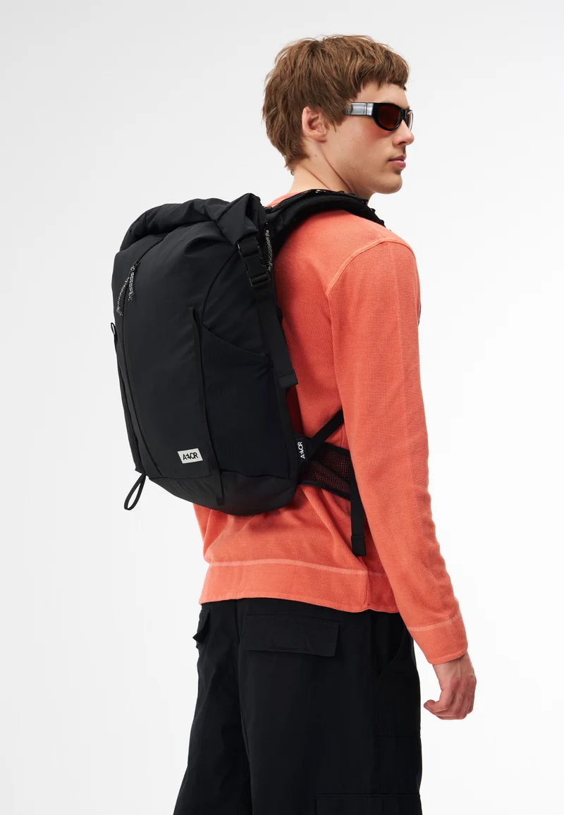 Active Pack Black - Rolltop Rucksack