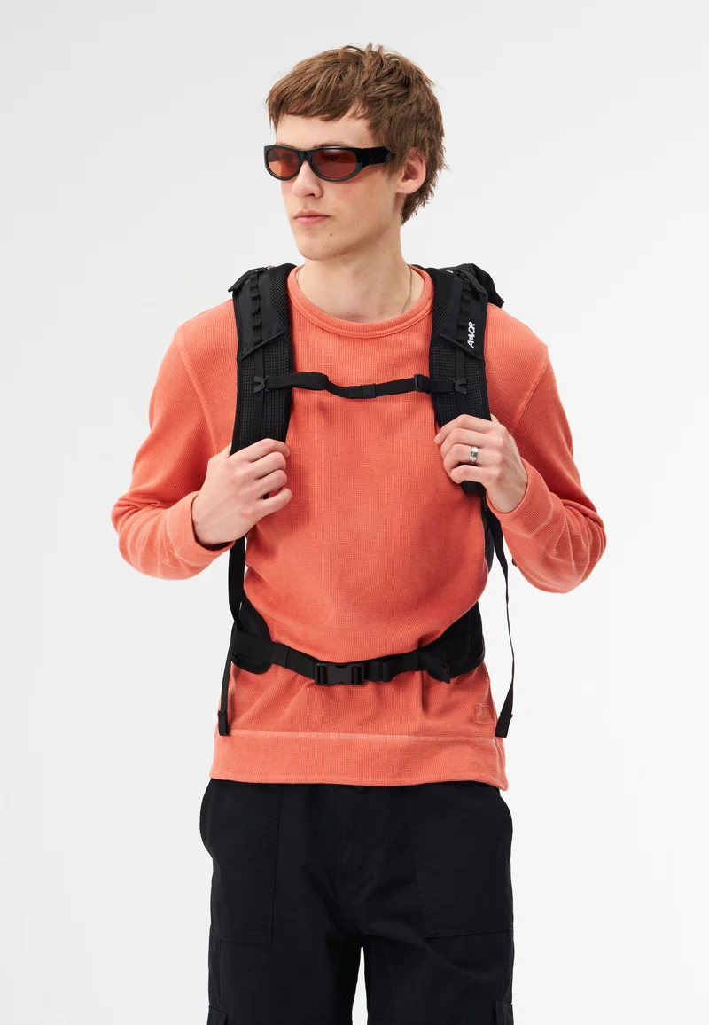 Active Pack Black - Rolltop Rucksack
