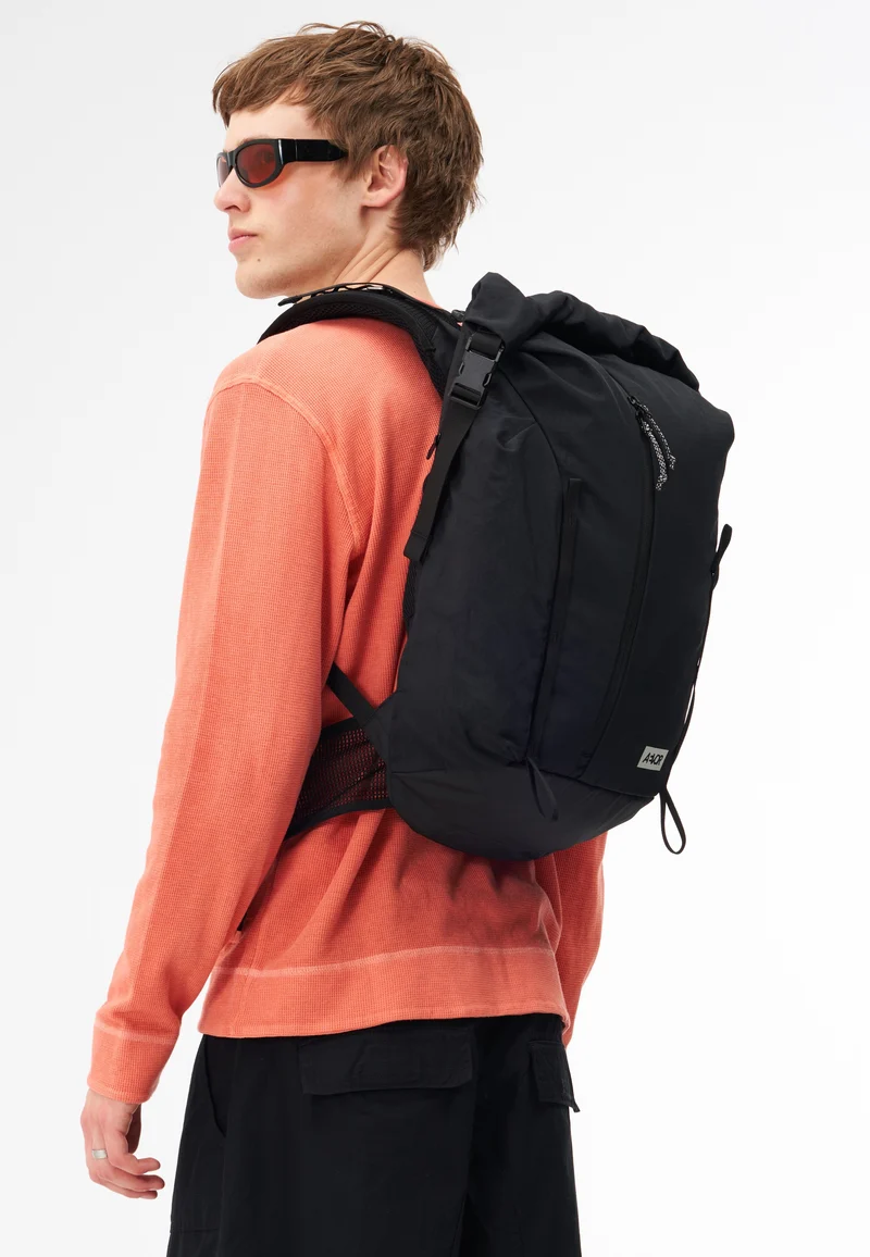 Active Pack Black - Rolltop Rucksack