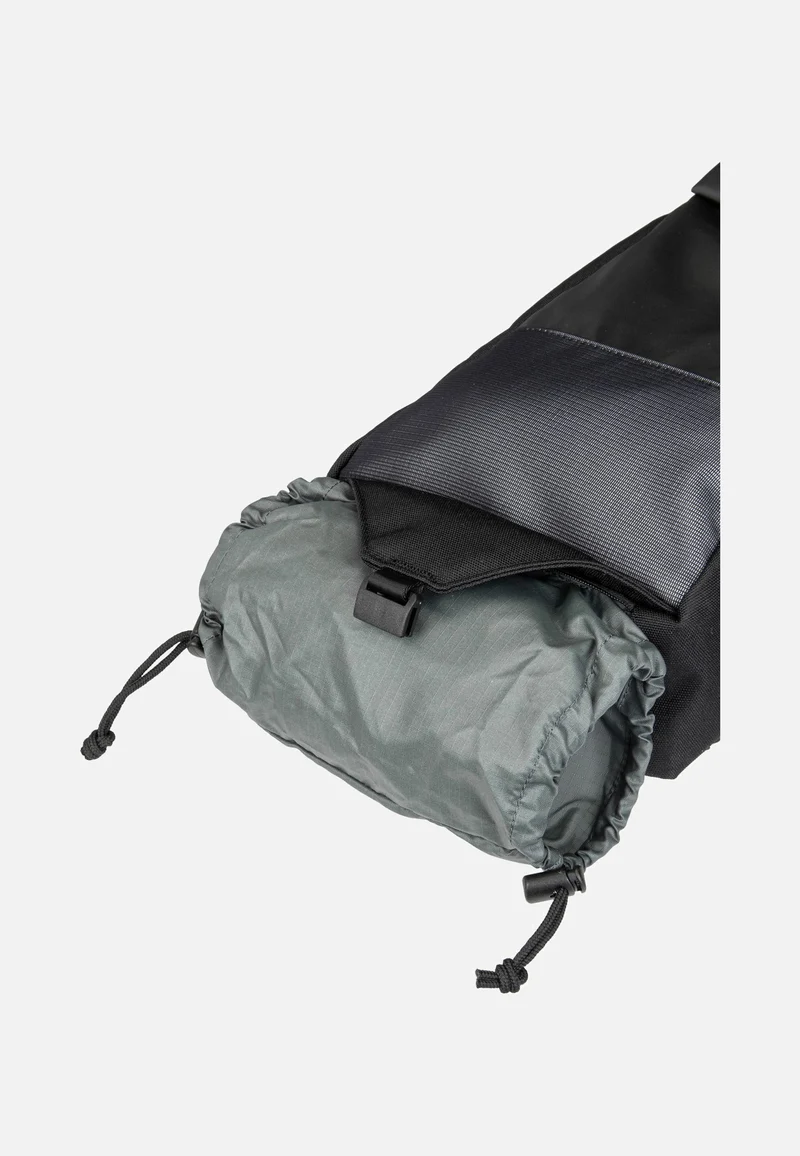 Castle 1058 CB Jet Black - Sling Bag