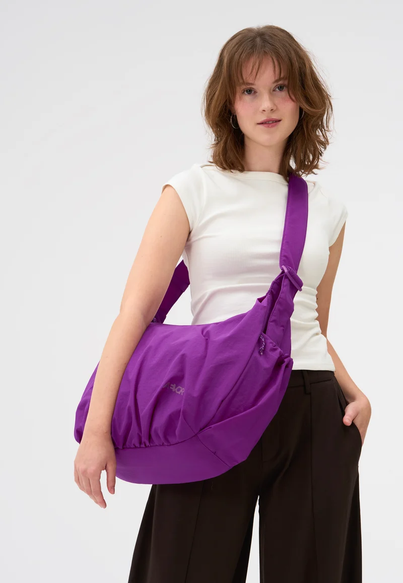 Slouchy Bag Electric Fuchsia - Sling Bag