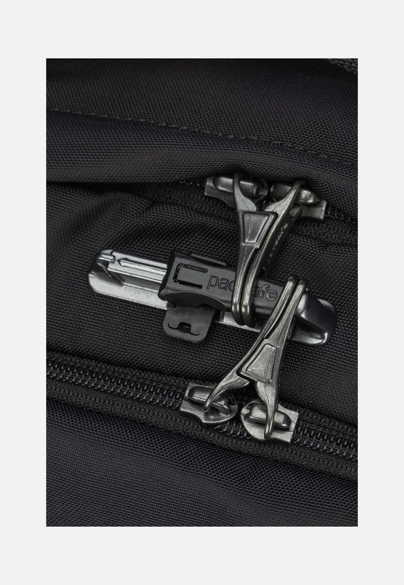 V 16L All-Around Jet Black - Rucksack