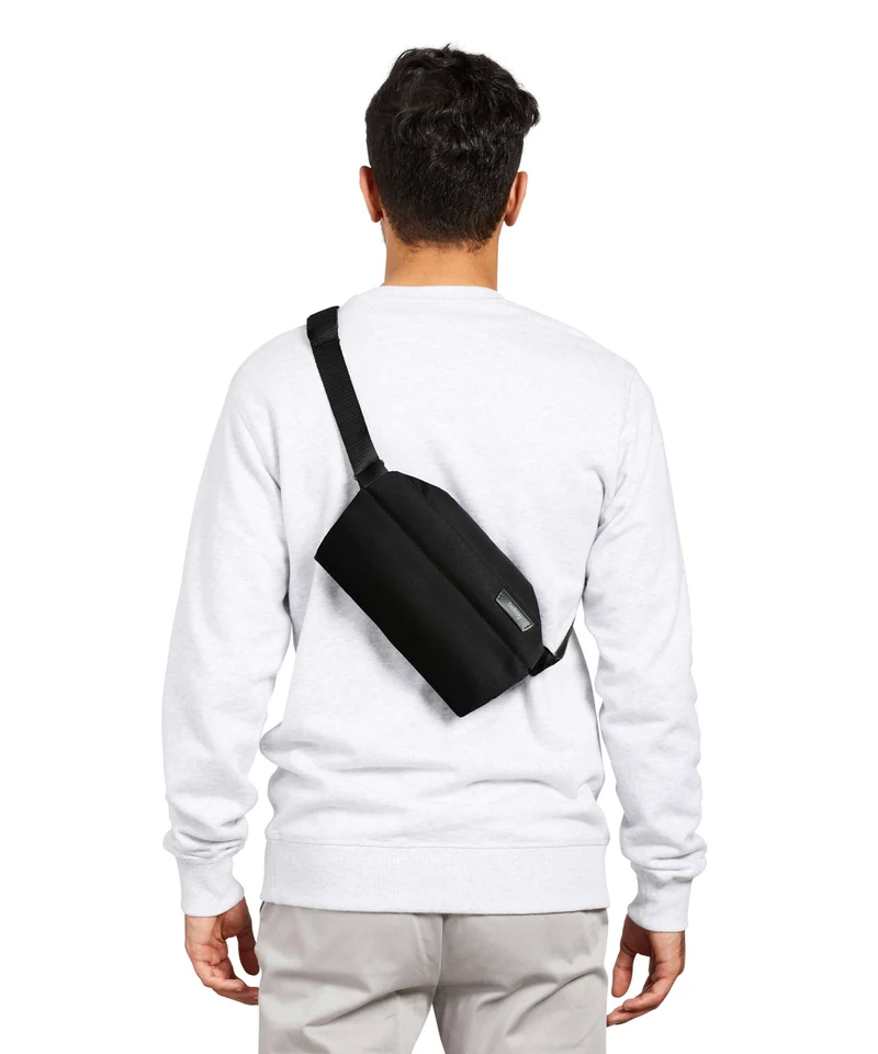 Bellroy City 4 Mini Slingbag black