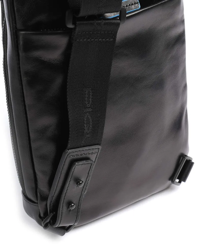 Piquadro Blue Square Revamp Slingbag black