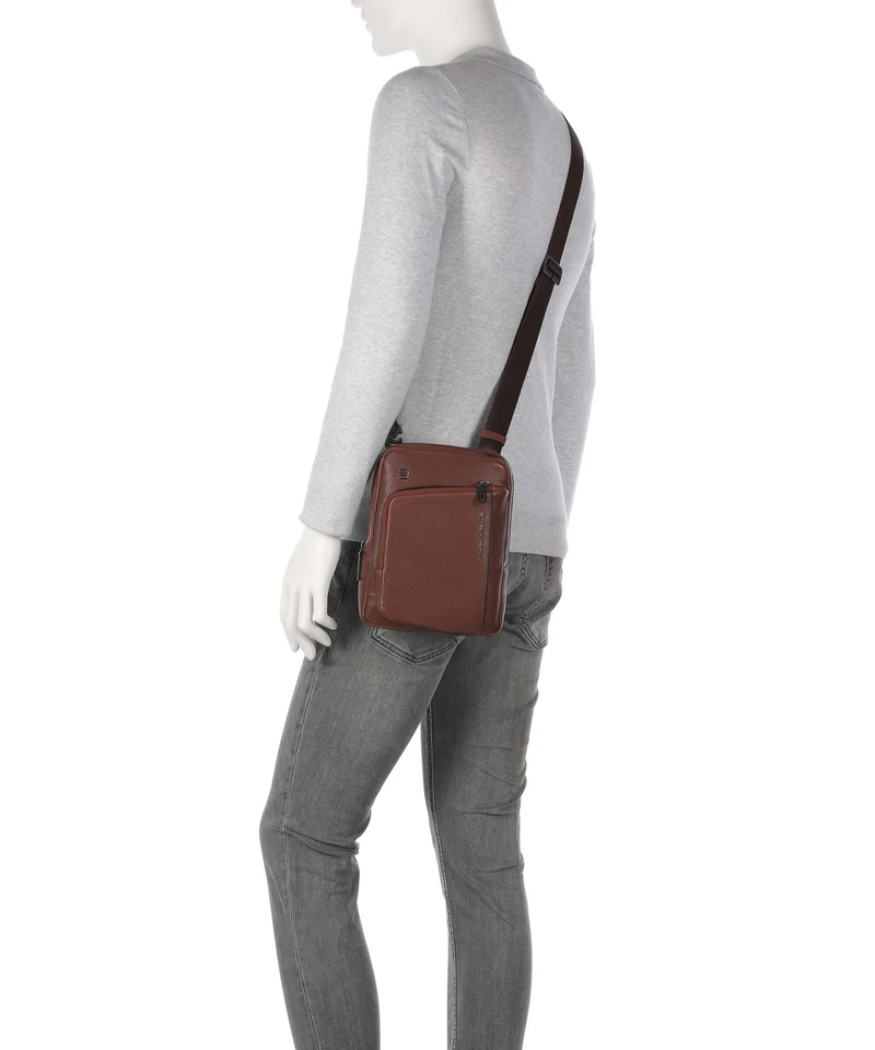 Piquadro S134 Umhängetasche brown