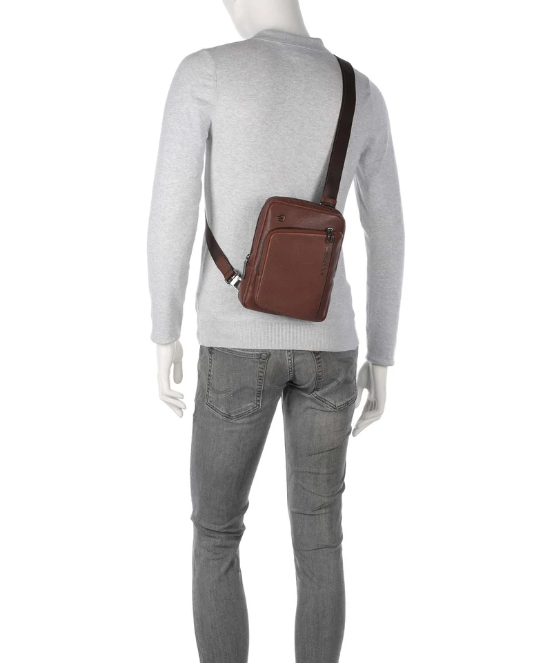 Piquadro S134 Umhängetasche brown