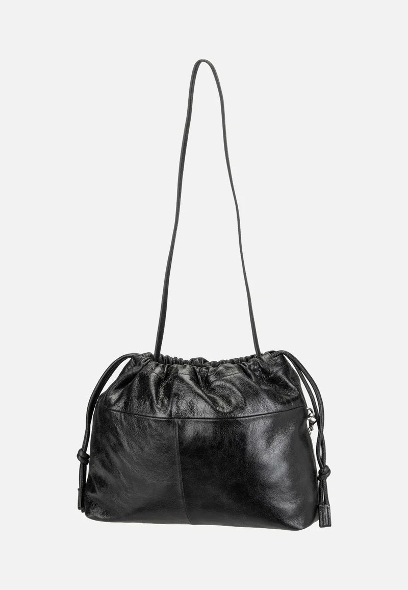 Lya II Pouch L Lamb Crunch Black - Bucket Bag