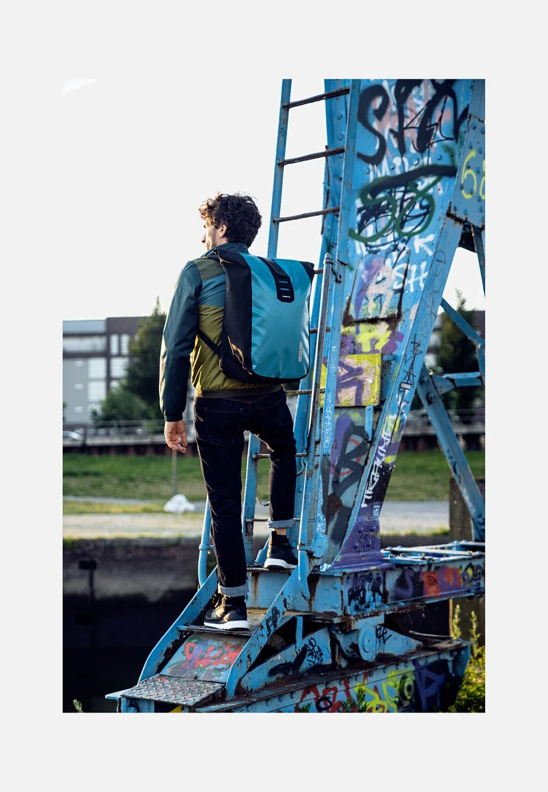 Velocity 29L Petrol Schwarz - Rolltop Rucksack