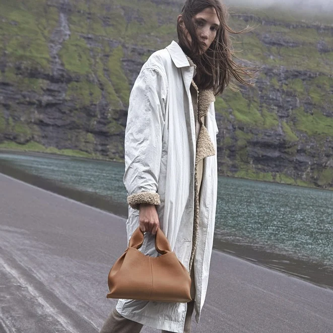VINTAGE große Handtasche aus veganem Leder / Umhängetasche