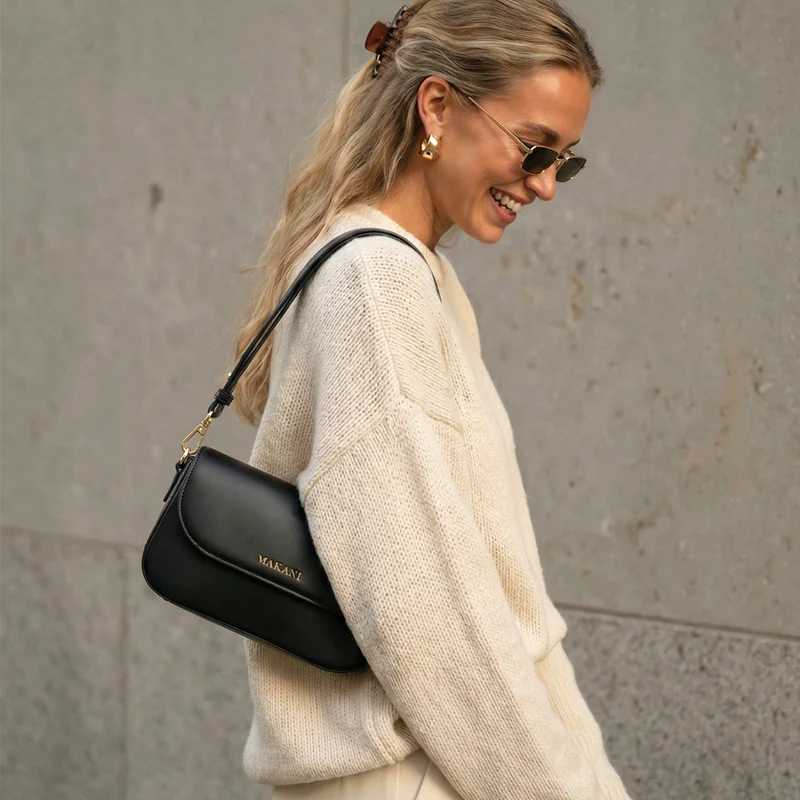 CHLOIE - BLACK