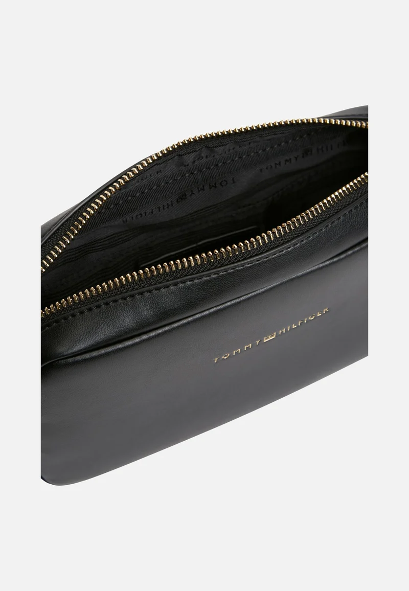 TH Essential Camera Black - Crossbody Bag