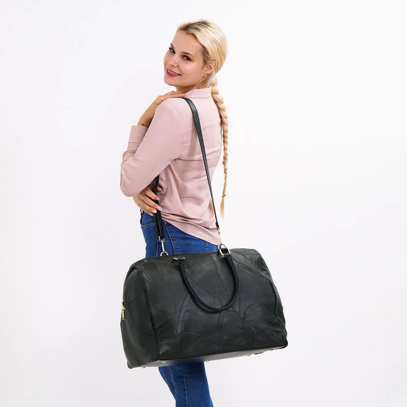 Stylische Patchwork-Reisetasche aus weichem Schafsleder - Großes Hauptfach, sichere Rückentasche, Innenfächer, Tragegriff (20 cm) & abnehmbarer Schultergurt (120 cm). Größe: 46x27x33 cm