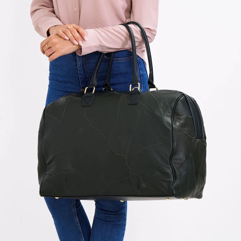 Stylische Patchwork-Reisetasche aus weichem Schafsleder - Großes Hauptfach, sichere Rückentasche, Innenfächer, Tragegriff (20 cm) & abnehmbarer Schultergurt (120 cm). Größe: 46x27x33 cm