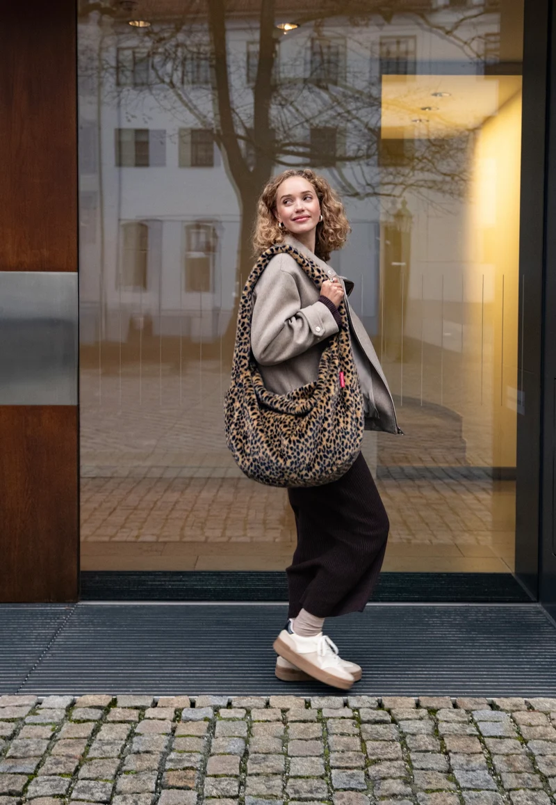 Moonbag Leo Fake Fur - Hobo Bag