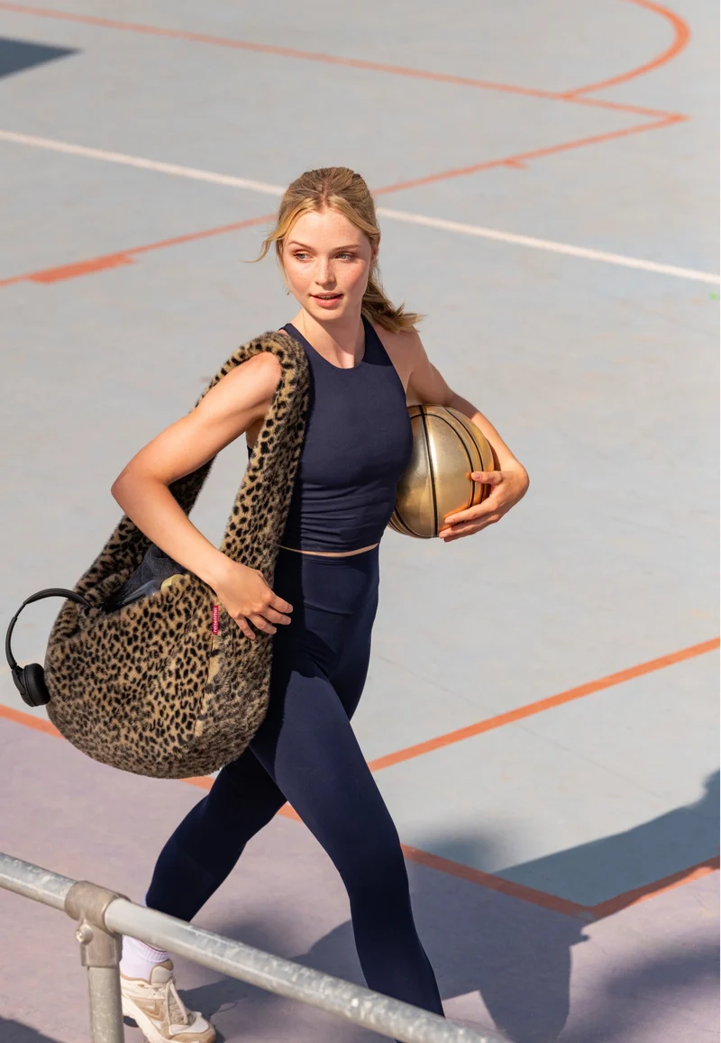 Moonbag Leo Fake Fur - Hobo Bag
