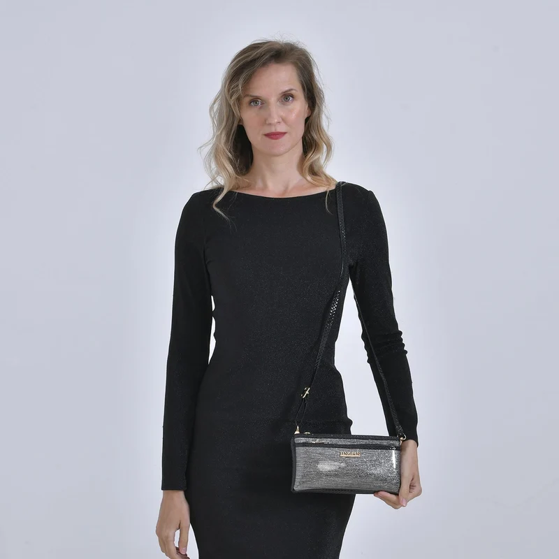 Sling Crossbody Bag, Stylische Silber-Umhängetasche, 3 Reißverschlussfächer, Vielseitiger 130 cm Gurt, PU-Außenseite, 100% Polyester-Futter, Kompakte Größe 22x12 cm, Silber