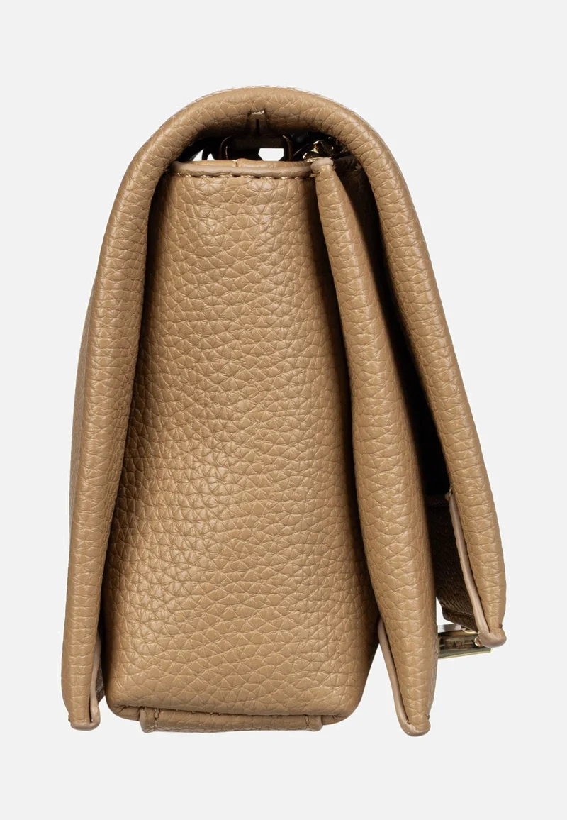 TH Her Flap With Chain 17403 SP25 Safari Canvas - Clutch