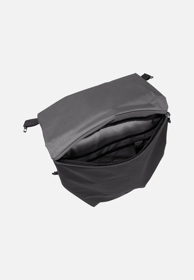 Unuk II Black - Rolltop Rucksack