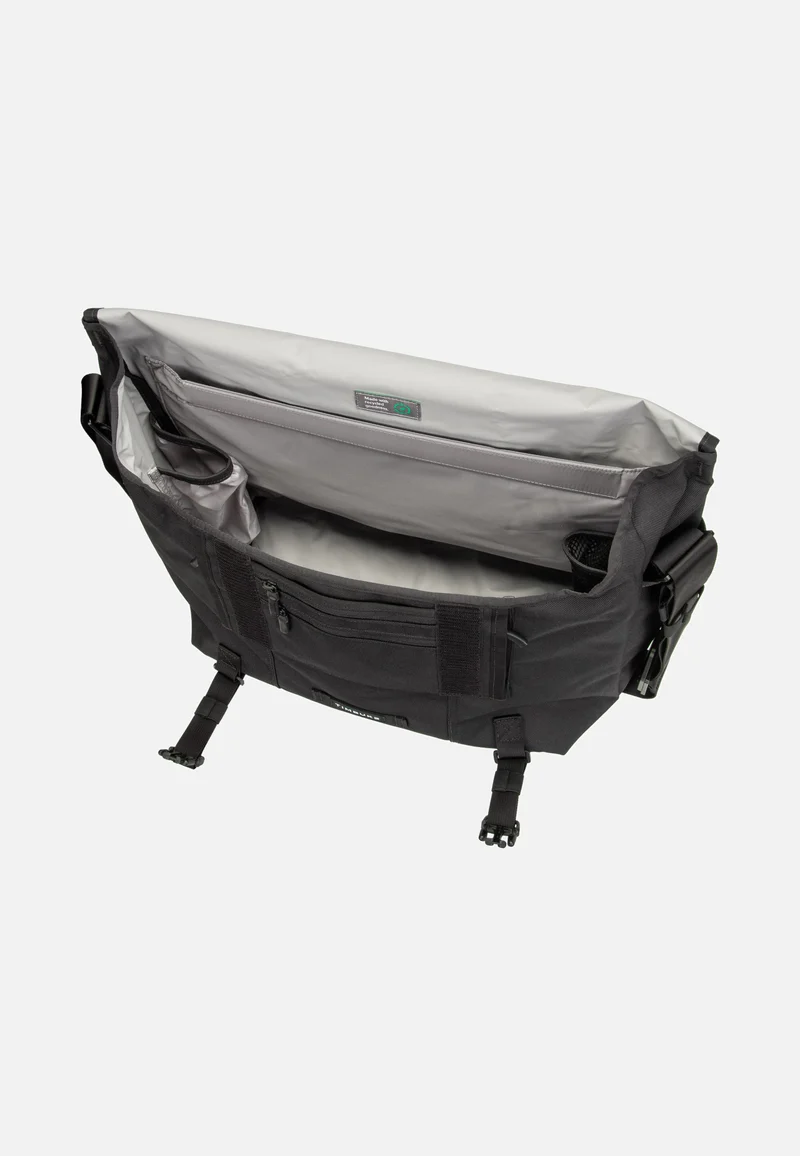Classic Messenger L Jet Black - Messenger Bag