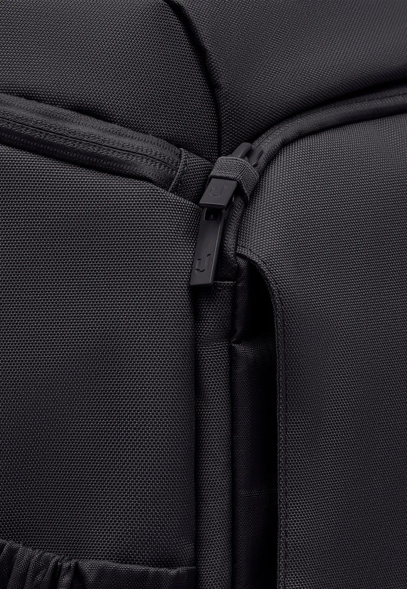 Kian Medium Black - Rucksack